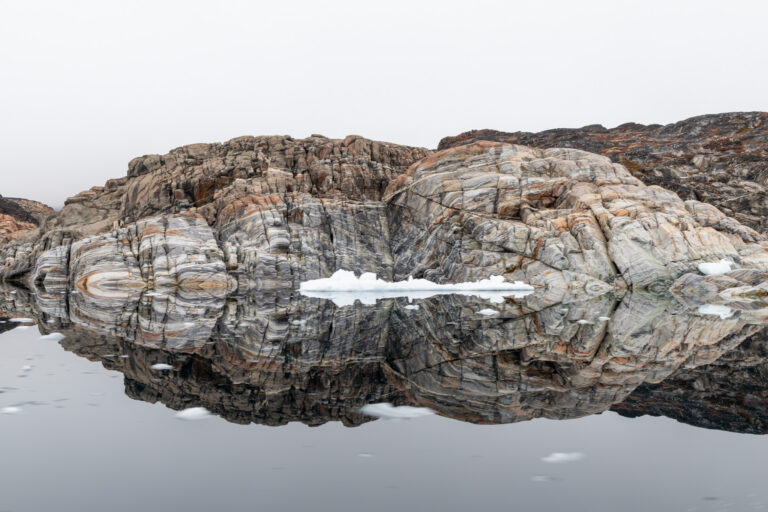 Arctische landschapsfotografie van ijsbergen en gletsjers in Groenland — Focus op Beeld