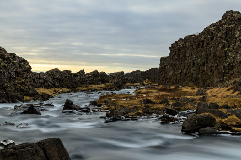 Bij Öxarárfoss in het Nationaal Park Þingvellir…